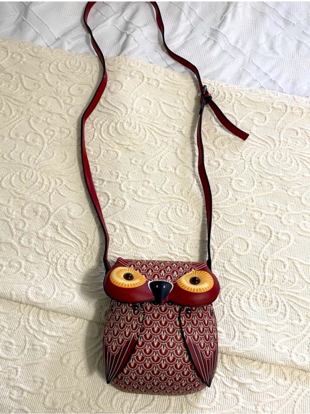 Womens Red Owl Crossbody Bag - Brand Unspecified